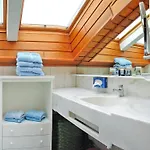 In Dienten With Ski-in Access & Pool Apartman
