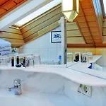 Apartman In Dienten With Ski-in Access & Pool