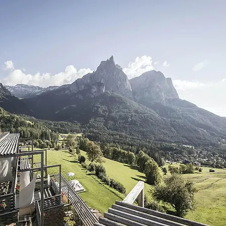 Apartman In Dienten With Ski-in Access & Pool Dienten am Hochkönig