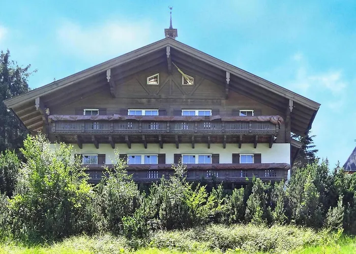 公寓 In Dienten With Ski-in Access & Pool