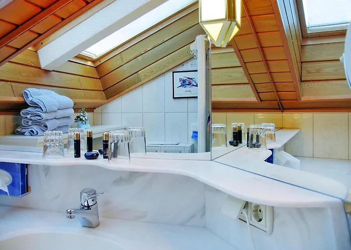 公寓 In Dienten With Ski-in Access & Pool